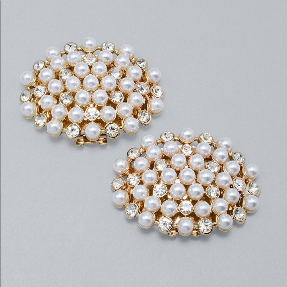 WHBM faux pearl cluster shoe clip